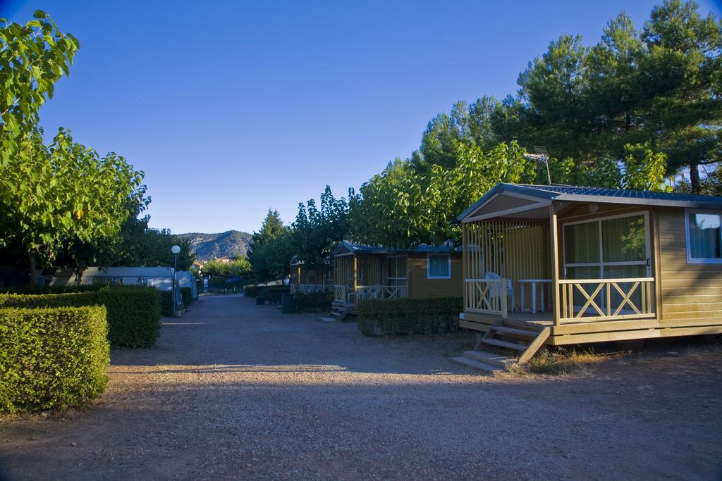 Montsant Park Camping & Bungalow Hotel Ulldemolins Exterior photo