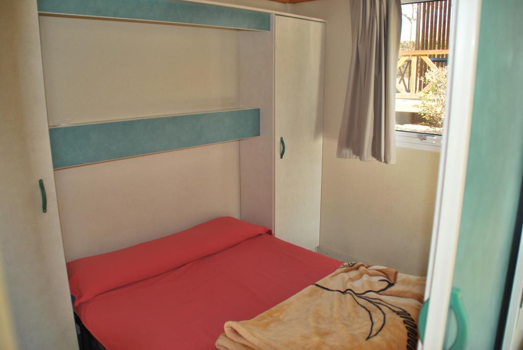 Montsant Park Camping & Bungalow Hotel Ulldemolins Room photo